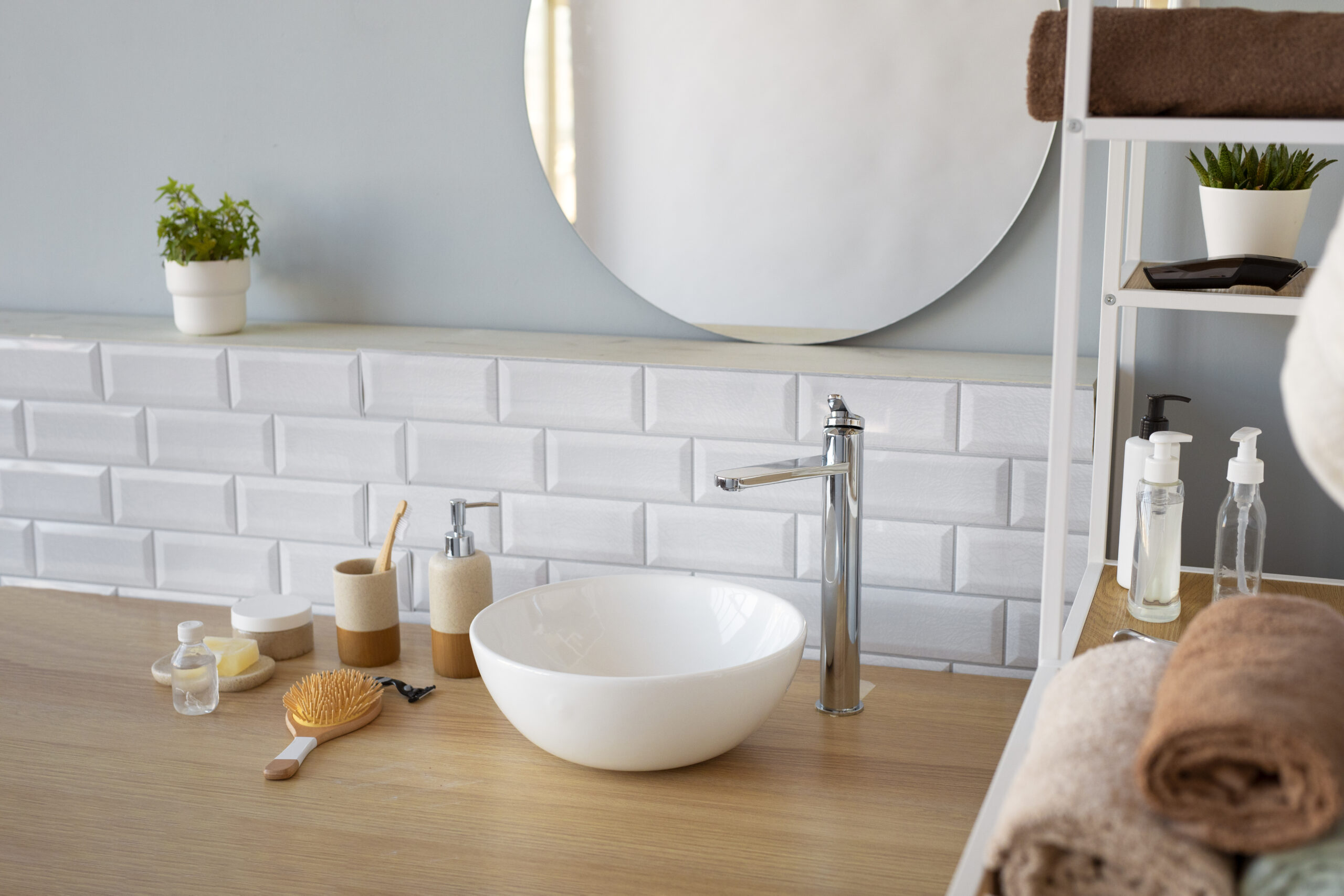 high-angle-bathroom-towels-assortment